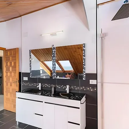 Laurana Villa *